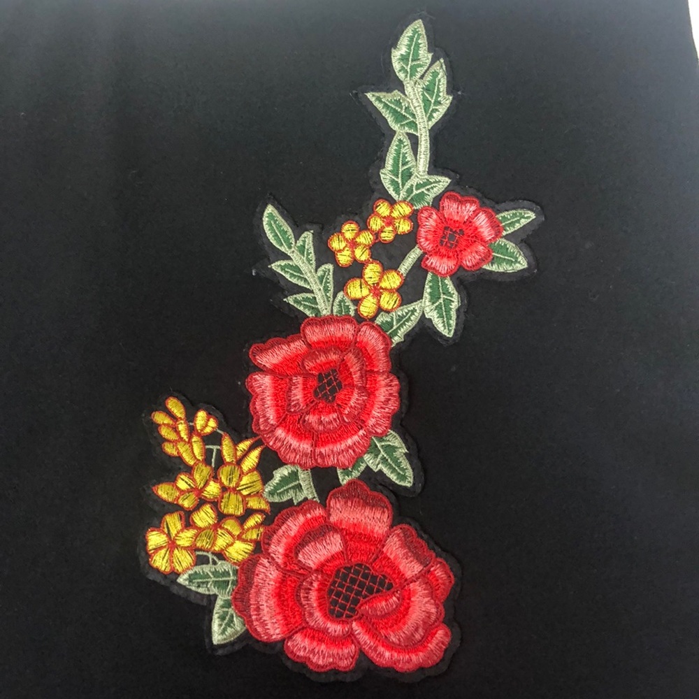 Boohoo Woman’s 24 Black Appliqué Stretch Skirt - Picture 5 of 6
